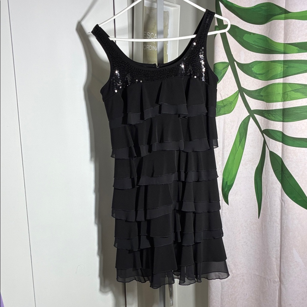 Tiered Black Dress with Sequin Lined Laundry By Shelli Segal 1920s Sleeveless